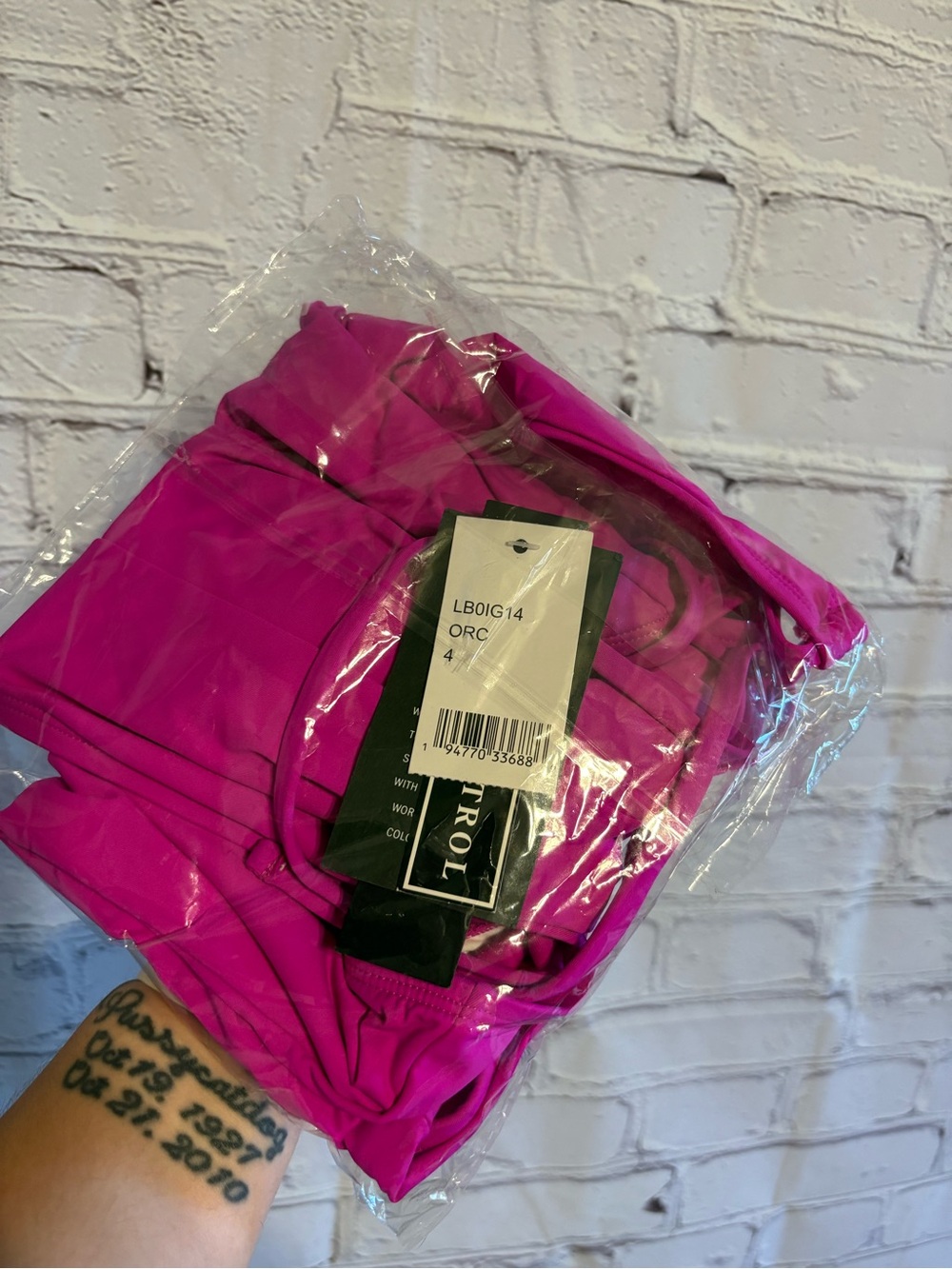 La Blanca Island Goddess One-Shoulder Hot Pink One-Piece Swimsuit - Picture 7 of 15